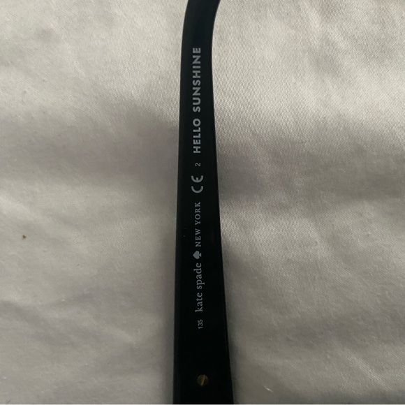 Kate spade ♠️ “cat sunglasses 🕶️ “ brand new never used, super cute - Picture 10 of 10